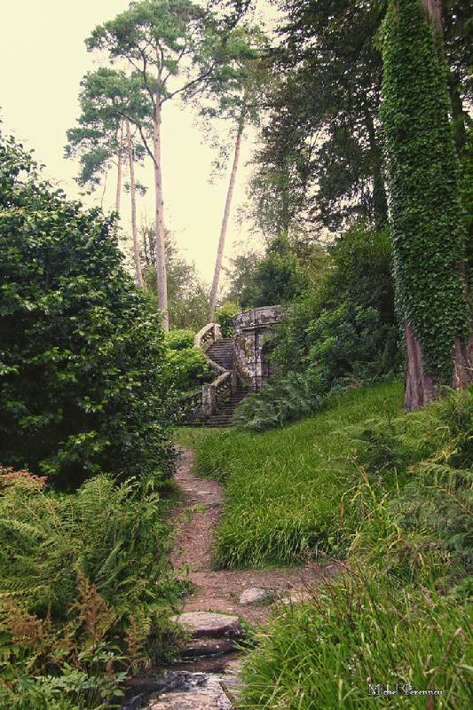 Dans les jardins du château de Trevarez